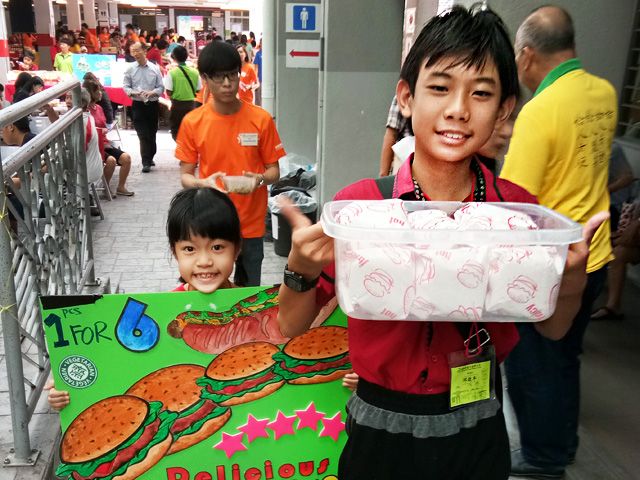 a Life Care to Love Volunteer Team
